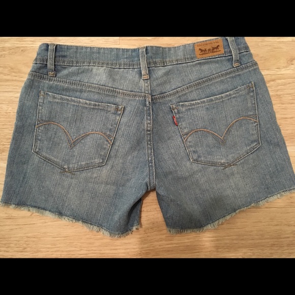 Levis short - Picture 2 of 2